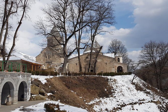 Day trip to: Lake Sevan-Dilijian (Old Dilijan, Haghartsin Monastery) - Guide and driver quality: the difference between seeing and understanding
