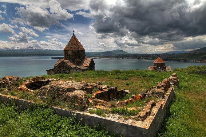 Dilijan (Haghartsin Monastery),Lake Sevan,Tsakhkadzor(ski resort) - The English-speaking driver/host experience: timing, safety, and local context