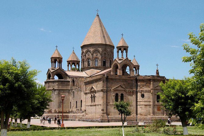 Family package for 7 days - Alaverdi and the Drive Inland: Mountain Air and Fewer Hassles