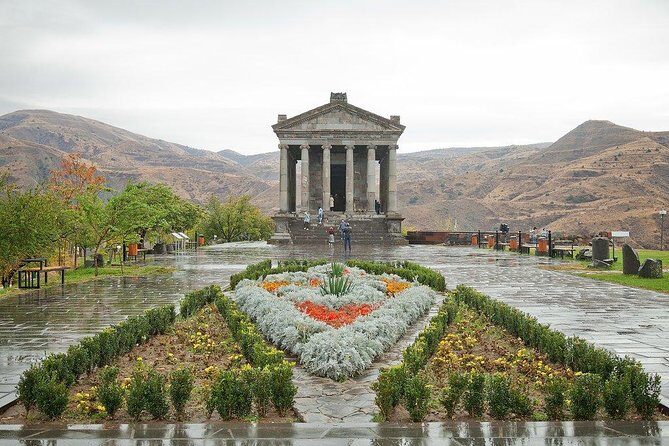 Group Tour: Garni, Symphony of Stones, Geghard, Lavash Baking - Charents’ Arch viewpoint: a quick snapshot before the big sights