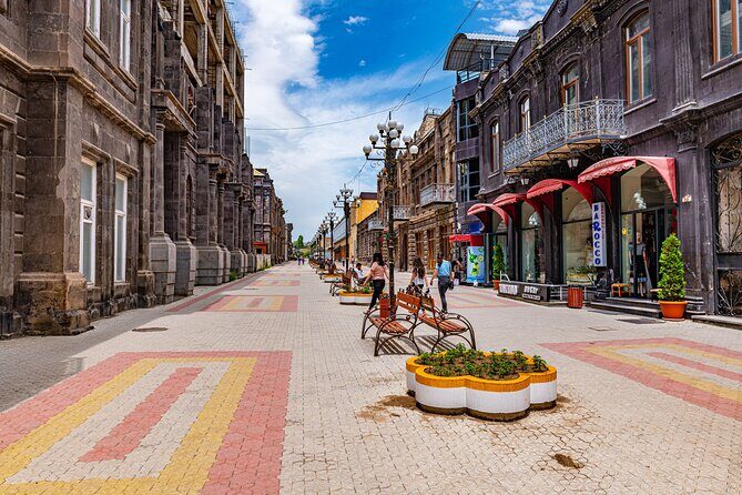 Group Tour: Gyumri (Urban Life museum, Black fortress, old town), Harichavank - Timing, Group Size, and How the 10–11 Hours Actually Feel