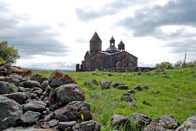 Group Tour: Hovhannavank, Saghmosavank, Chocolate House, Aghtsk - Hovhannavank: John the Baptist, a 5th-century basilica, and carved motifs