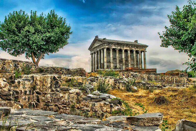 Group Tour: Khor Virap, Garni temple, Geghard, Lavash baking - Starting in Yerevan: Hyur Service, WiFi bus comfort, and a smooth schedule