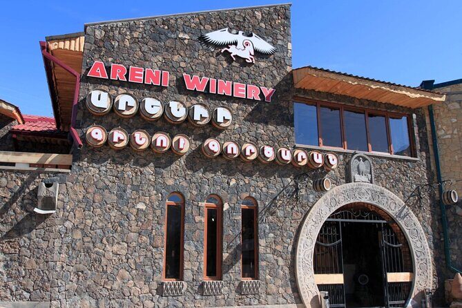 Guided tour: Khor Virap, Noravank Monastery, Areni, Jermuk - Khor Virap: the prison story and where Mount Ararat steals the show