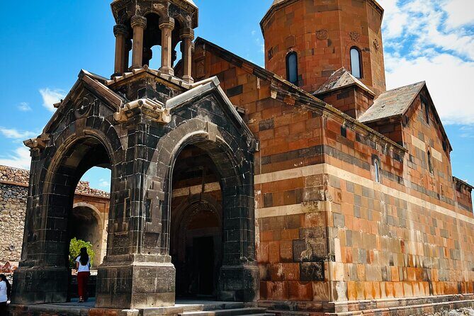 Khor Virap, Areni & Noravank: Sacred Monasteries & Wine - Noravank monastery: Surb Astvatsatsin and the cantilever staircase