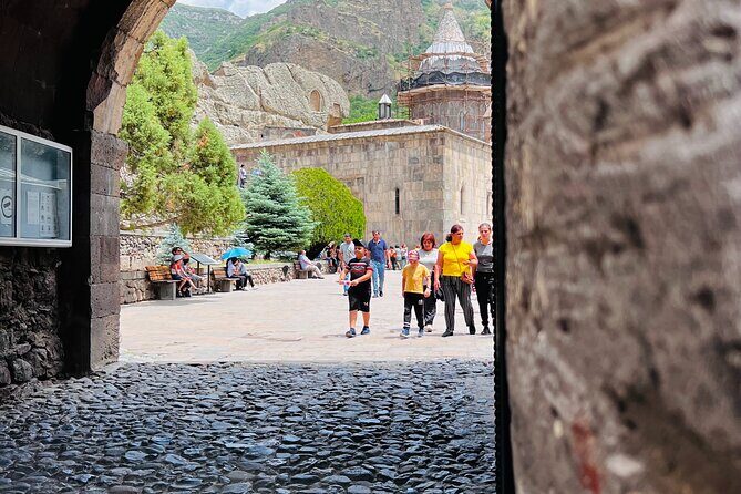 Khor Virap, Garni, Geghard,Azat Reservoir Highlights:Private tour - Khor Virap: the deep dungeon and Gregory’s long imprisonment