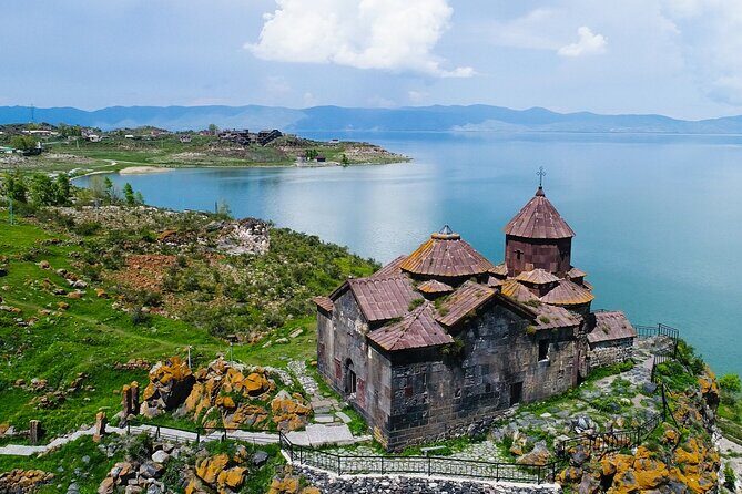Lake Sevan, Hayravank, Noratus, Selim Pass, Jermuk, Areni - Selim Pass at 2,500 m: the road becomes the view