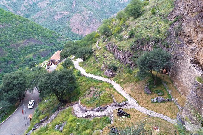 Lori Canyon Vacations - The camping night and Saro: where comfort can make or break the vibe
