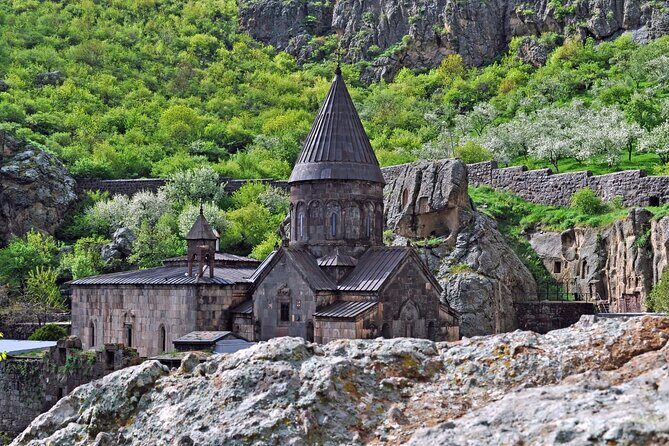 Private Day Trip to Symphony of Stones-Garni-Geghard & Lake Sevan - Timing and what to pack for a 5–6 hour circuit
