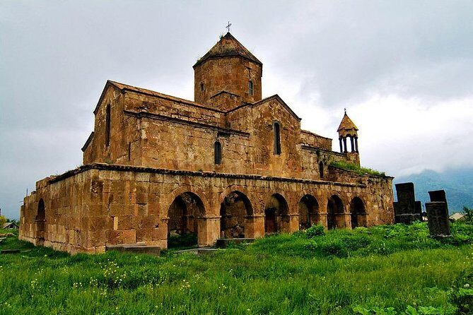Private tour to UNESCO heritage Haghpat and Sanahin monasteries and Odzun church - Sanahin Monastery: Debed River Views and Earthquake-Resistant Design