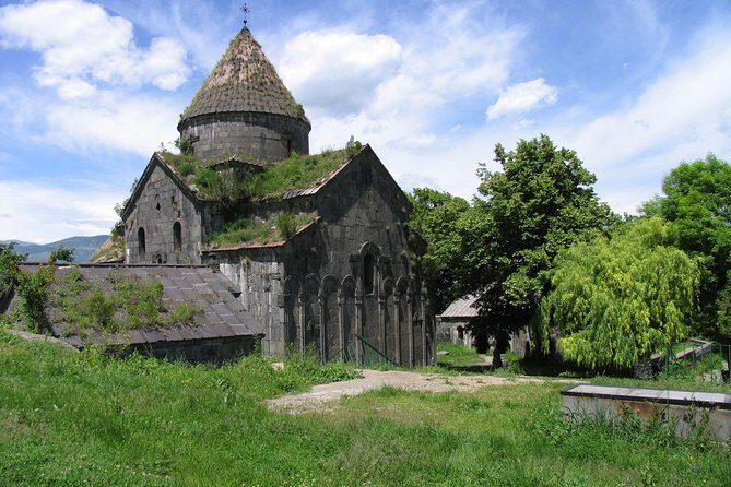 Private tour to UNESCO heritage Haghpat and Sanahin monasteries and Odzun church - Haghpat Monastery: Ashot Bagratuni’s Legacy and the Belfry