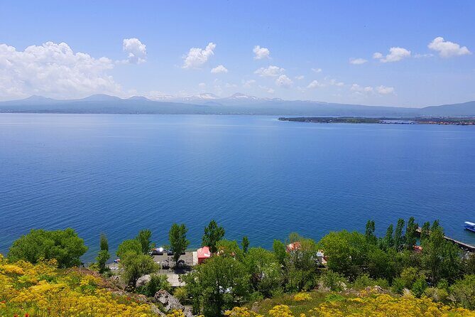 Private tour: Tsaghkadzor, Sevan lake, Dilijan town and Haghartsin monastery - Old Dilijan’s cozy streets: the break between monasteries