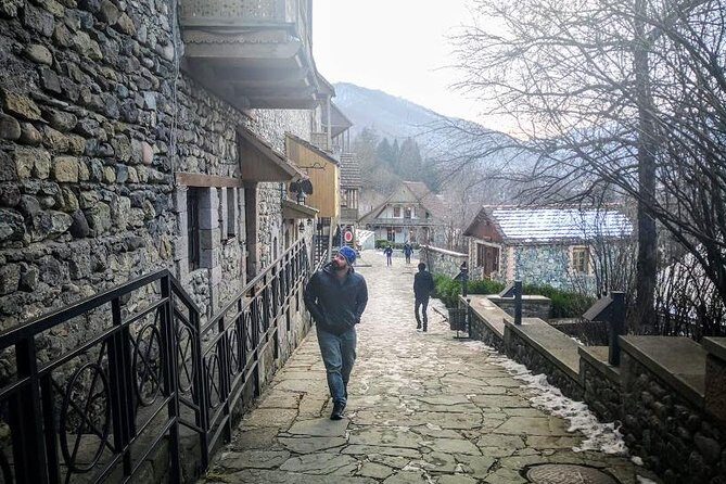 Private Transfer & Tour from Tbilisi to Yerevan or Yerevan to Tbilisi - Stop 3: Sharambeyan Street for an old Dilijan snapshot