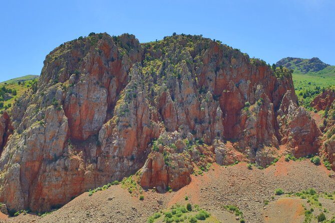 The Great Beauty of Armenia: 7-Day Culture and Cuisine Tour - Khor Virap, Bird’s Cave, Areni wine, and Noravank’s red cliffs