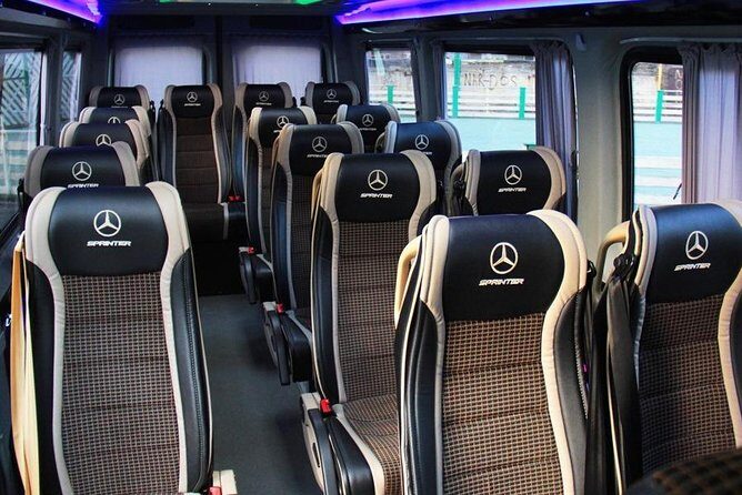 Yerevan Airport Transfer - Meeting the Driver: How the Logo, Timing, and Messaging Reduce Stress