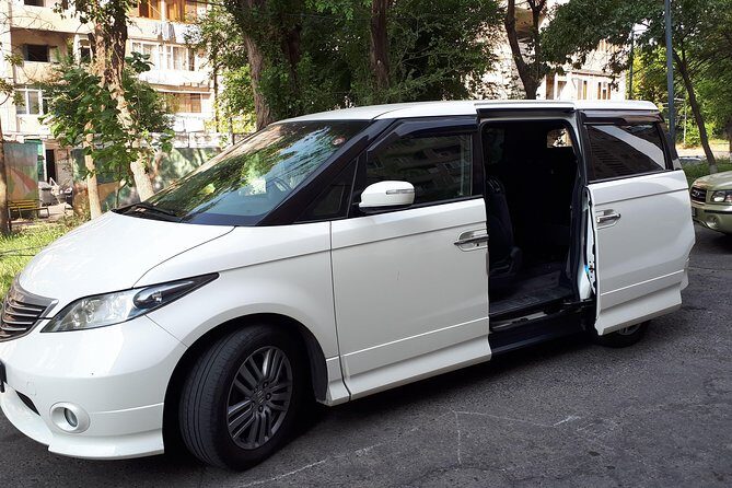 Yerevan city-Zvartnots airport transfer - What the meeting and ride feel like in practice